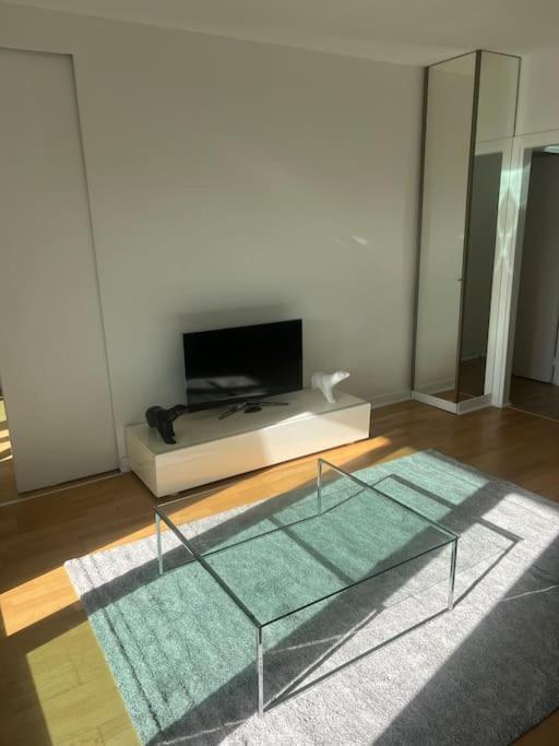 Tour Eiffel Terrasse Vue Seine Apartment ปารีส ภายนอก รูปภาพ